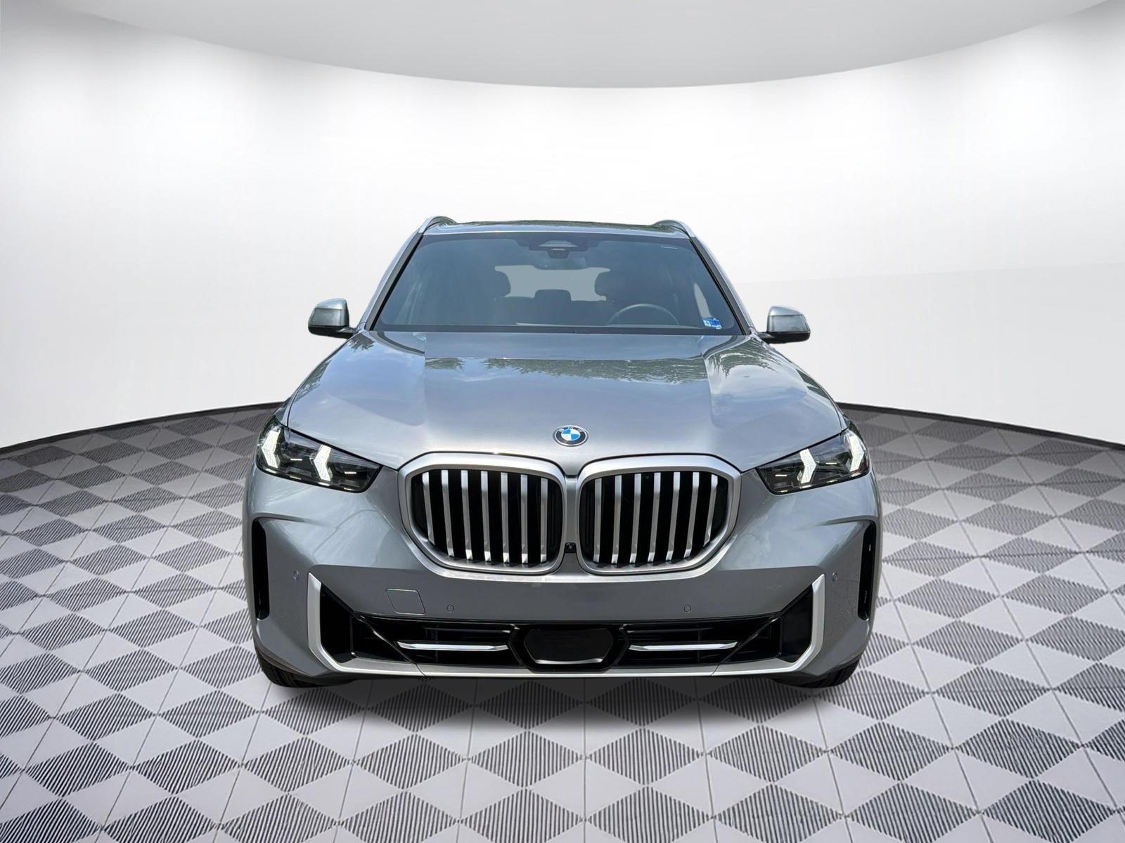 Used 2024 BMW X5 xDrive40i w/ Parking Assistance Package AWD/4WD image 6