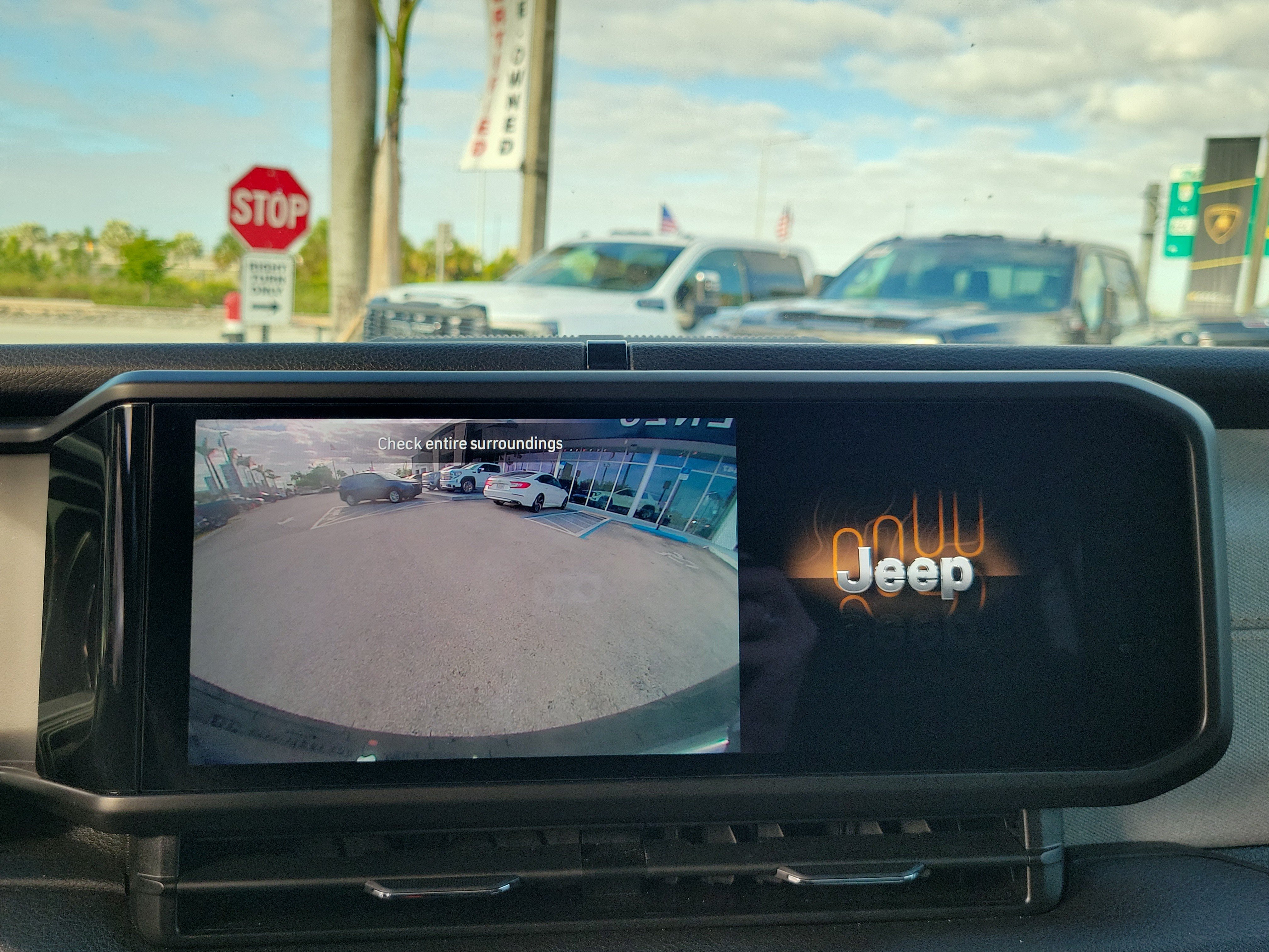 Used 2025 Jeep Wrangler Unlimited Sport AWD/4WD image 10