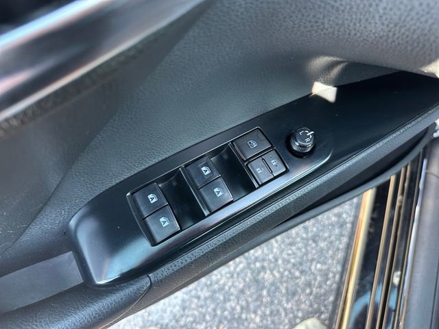 Used 2020 Toyota Camry SE image 19