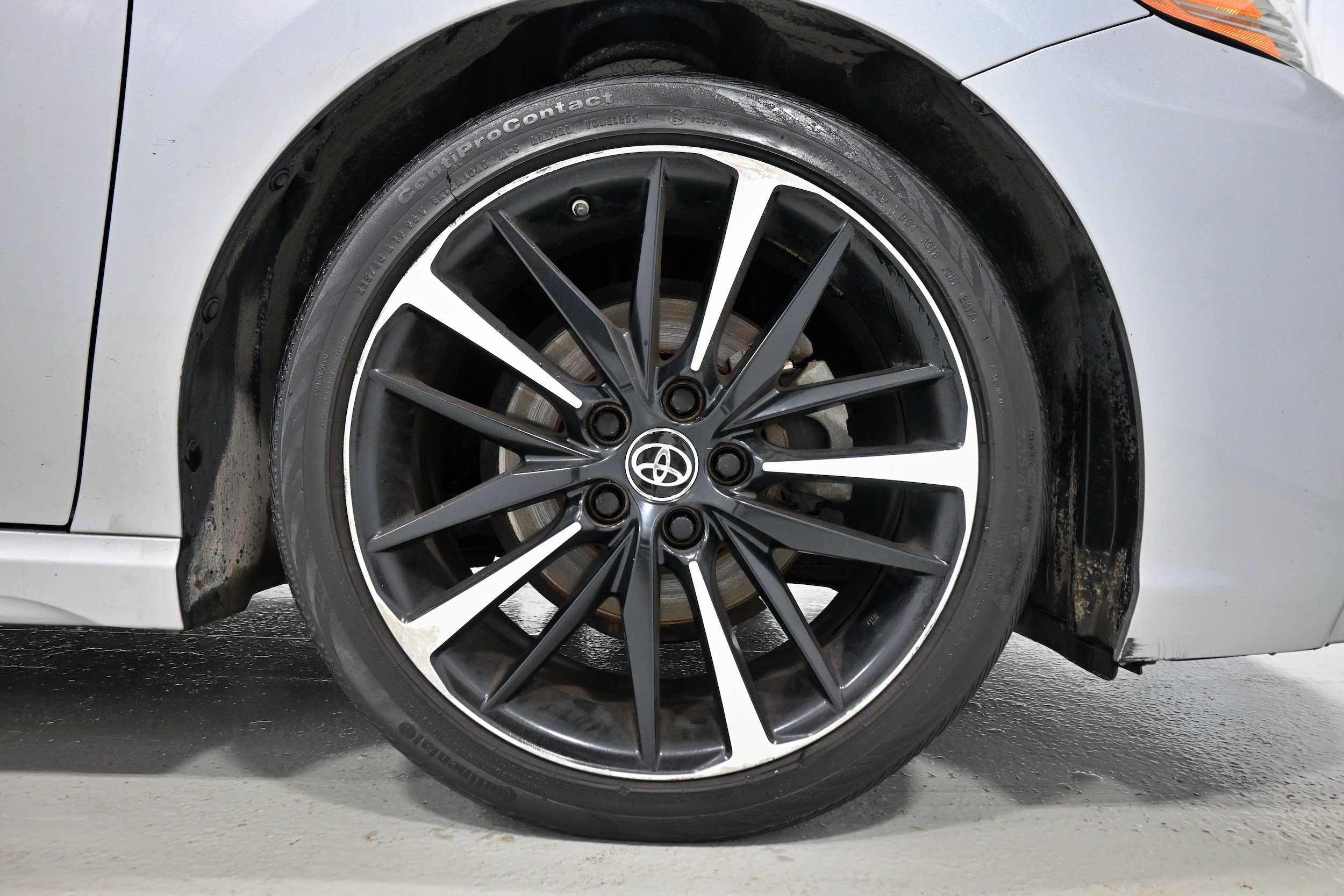 Used 2019 Toyota Camry XSE FWD image 34