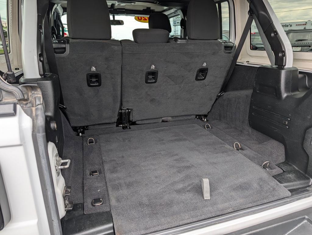 Used 2020 Jeep Wrangler Unlimited Sport S AWD/4WD image 35