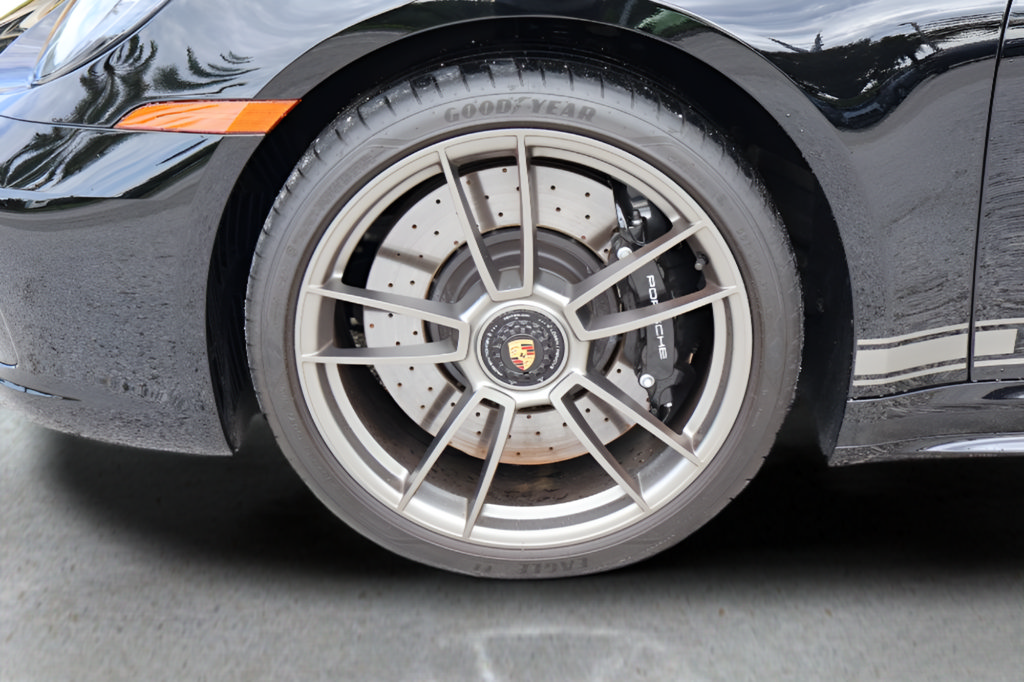 Used 2024 Porsche 911 Targa 4 GTS AWD/4WD image 10