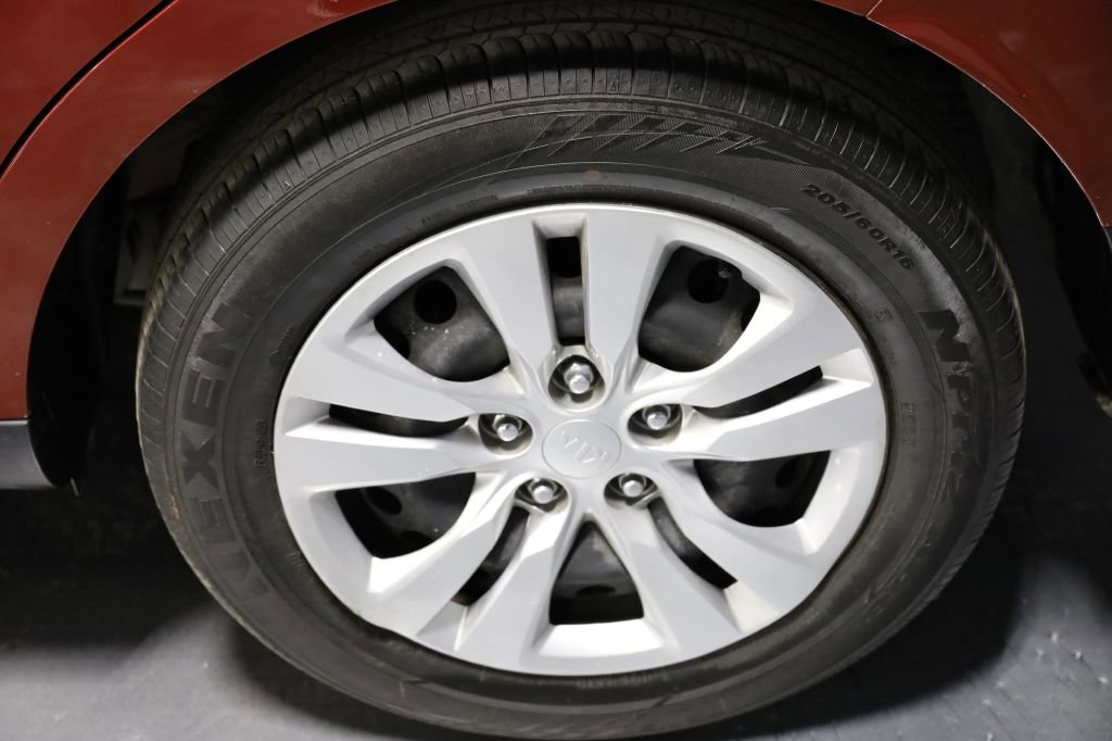 Used 2021 Kia Soul LX image 29