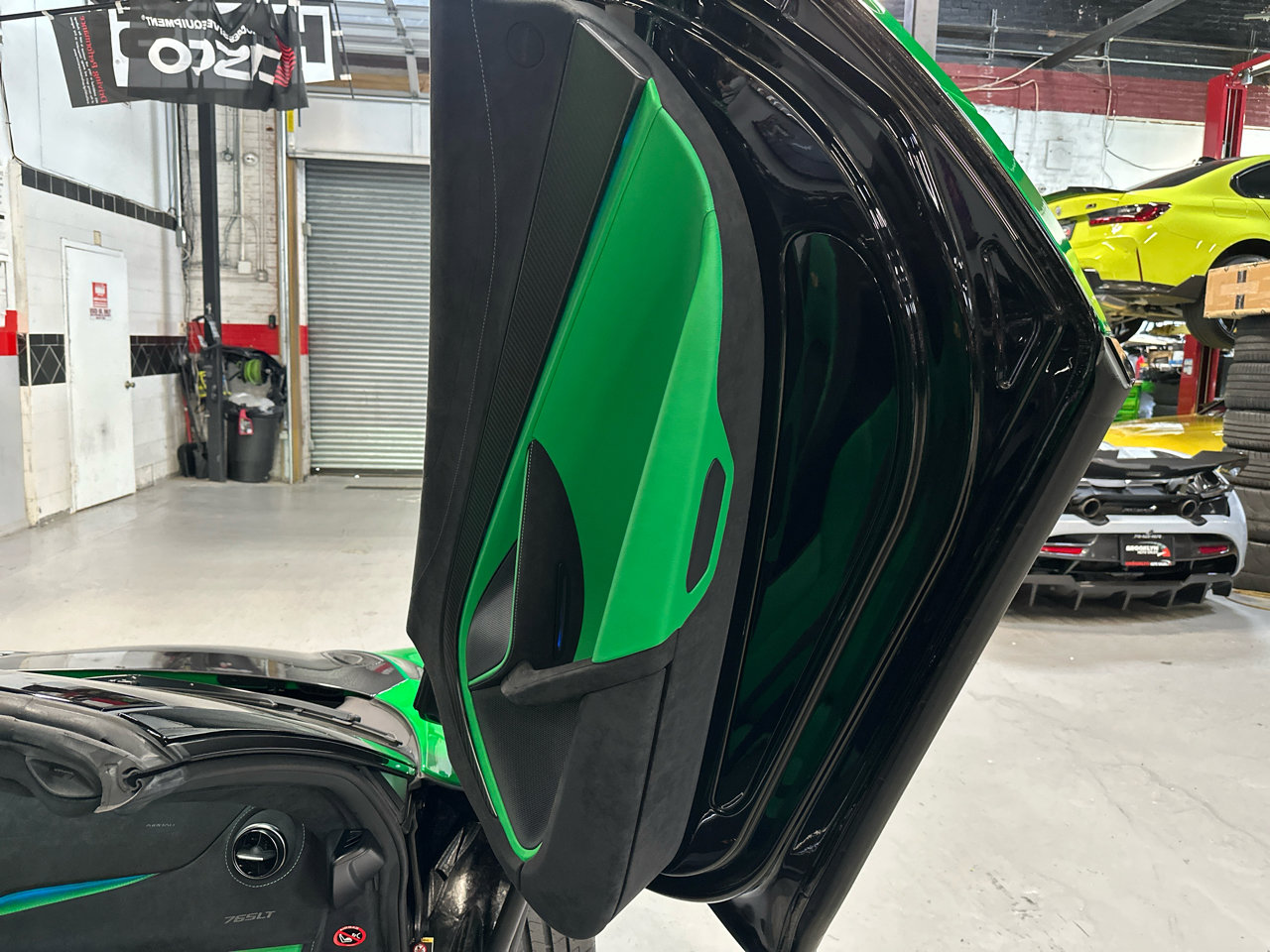 Used 2022 McLaren 765LT image 53