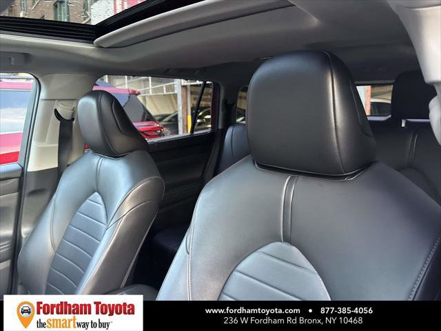 Certified 2021 Toyota Highlander XLE image 20