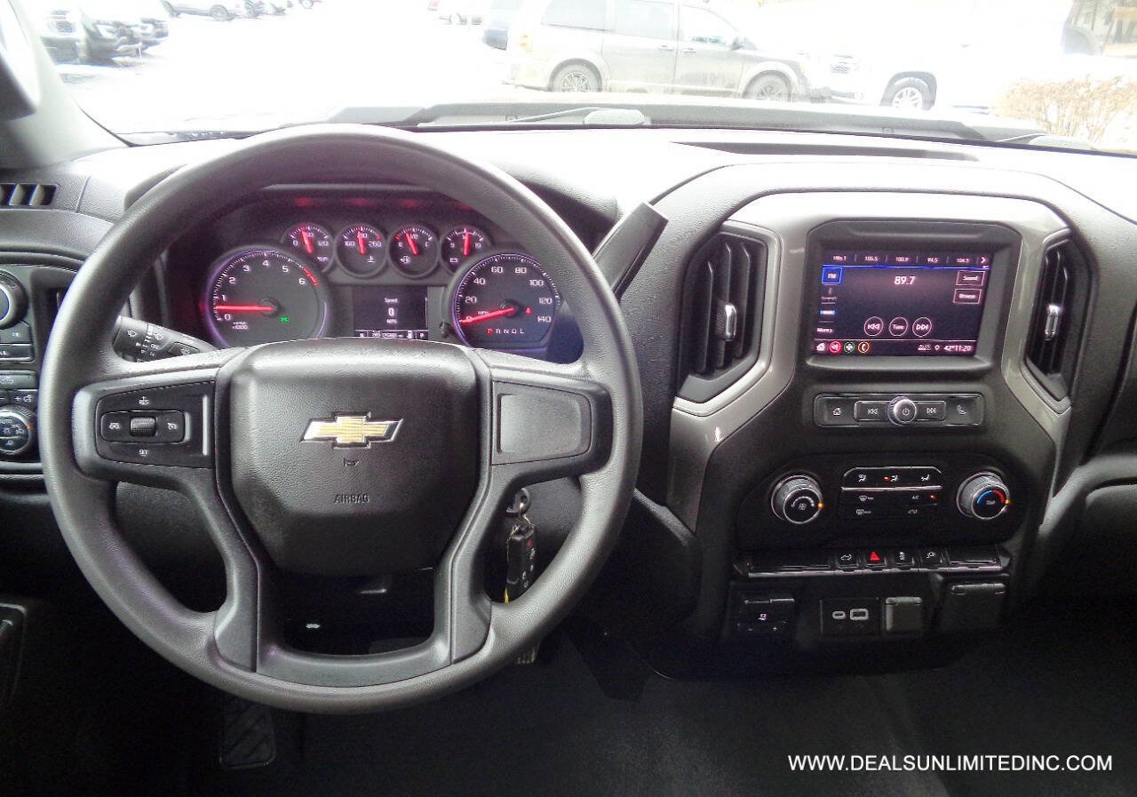 Used 2023 Chevrolet Silverado 2500 Custom w/ Custom Value Package image 12