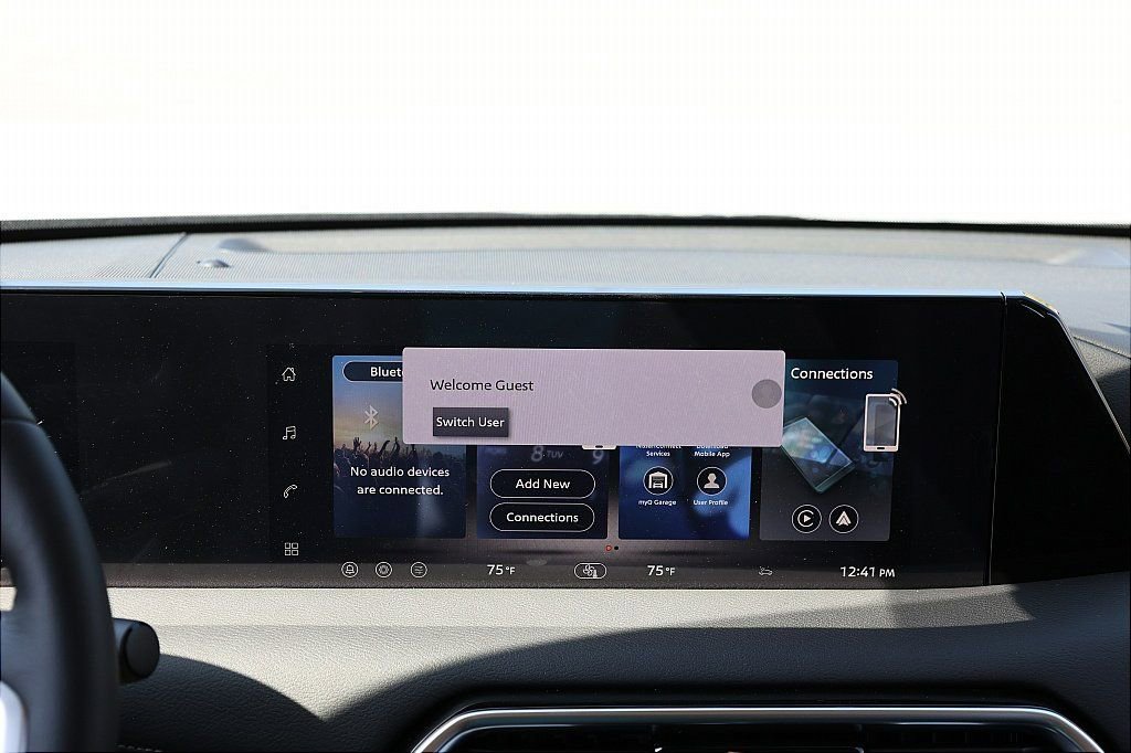 New 2026 Nissan Armada SV image 15