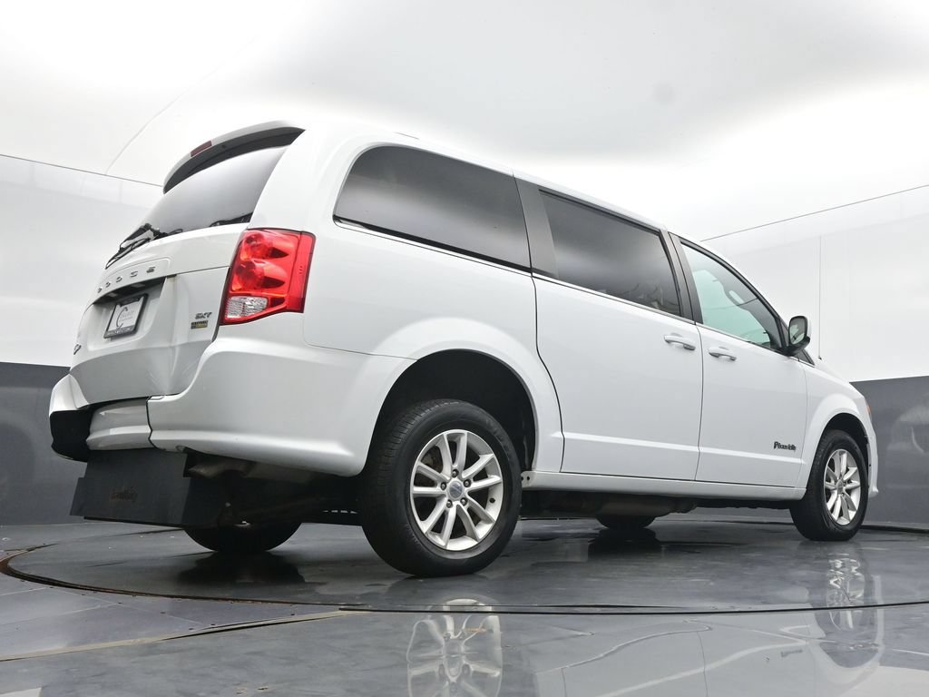 Used 2019 Dodge Grand Caravan SXT FWD image 46