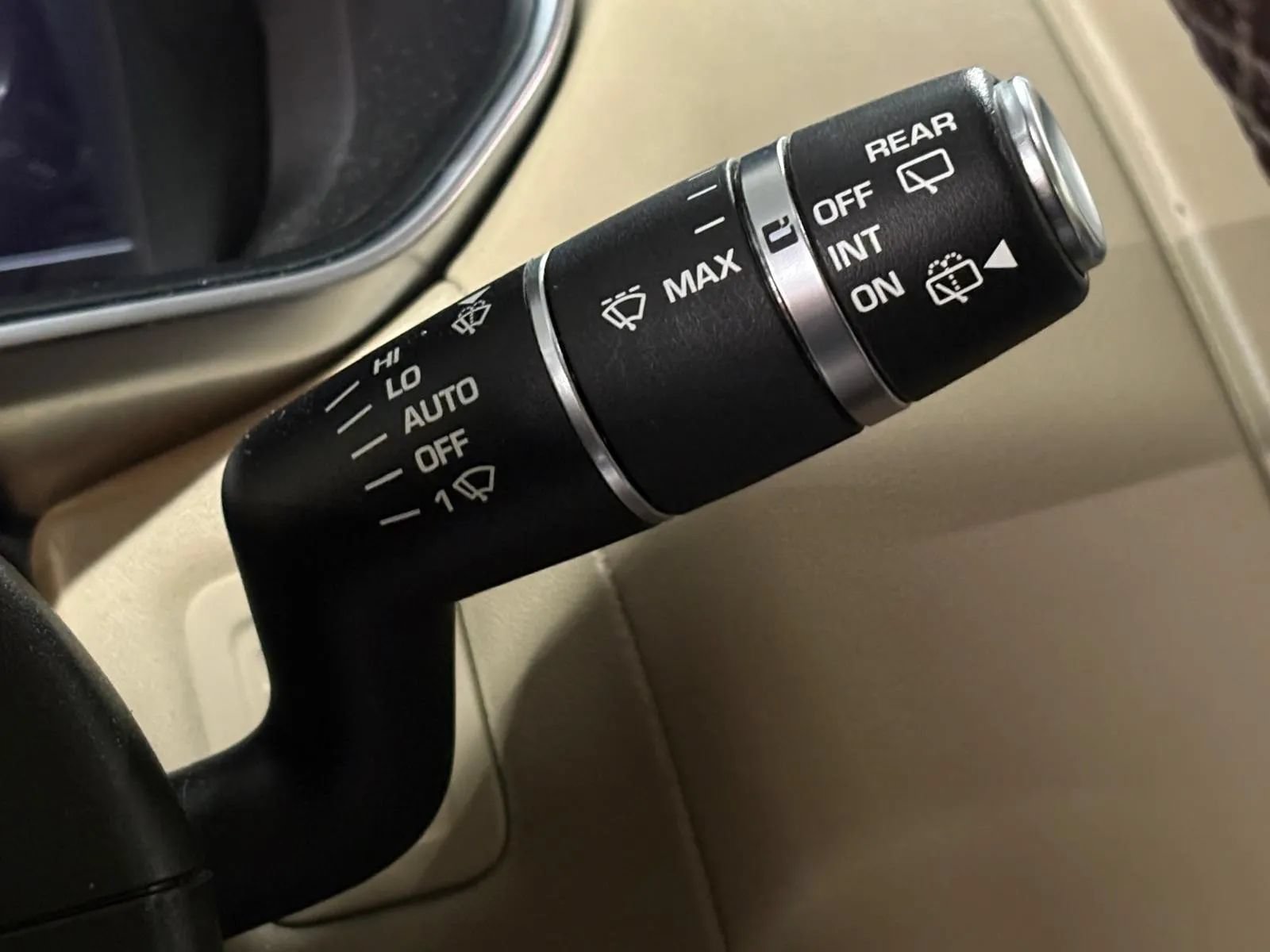 Used 2018 Land Rover Range Rover Sport Supercharged AWD/4WD image 36