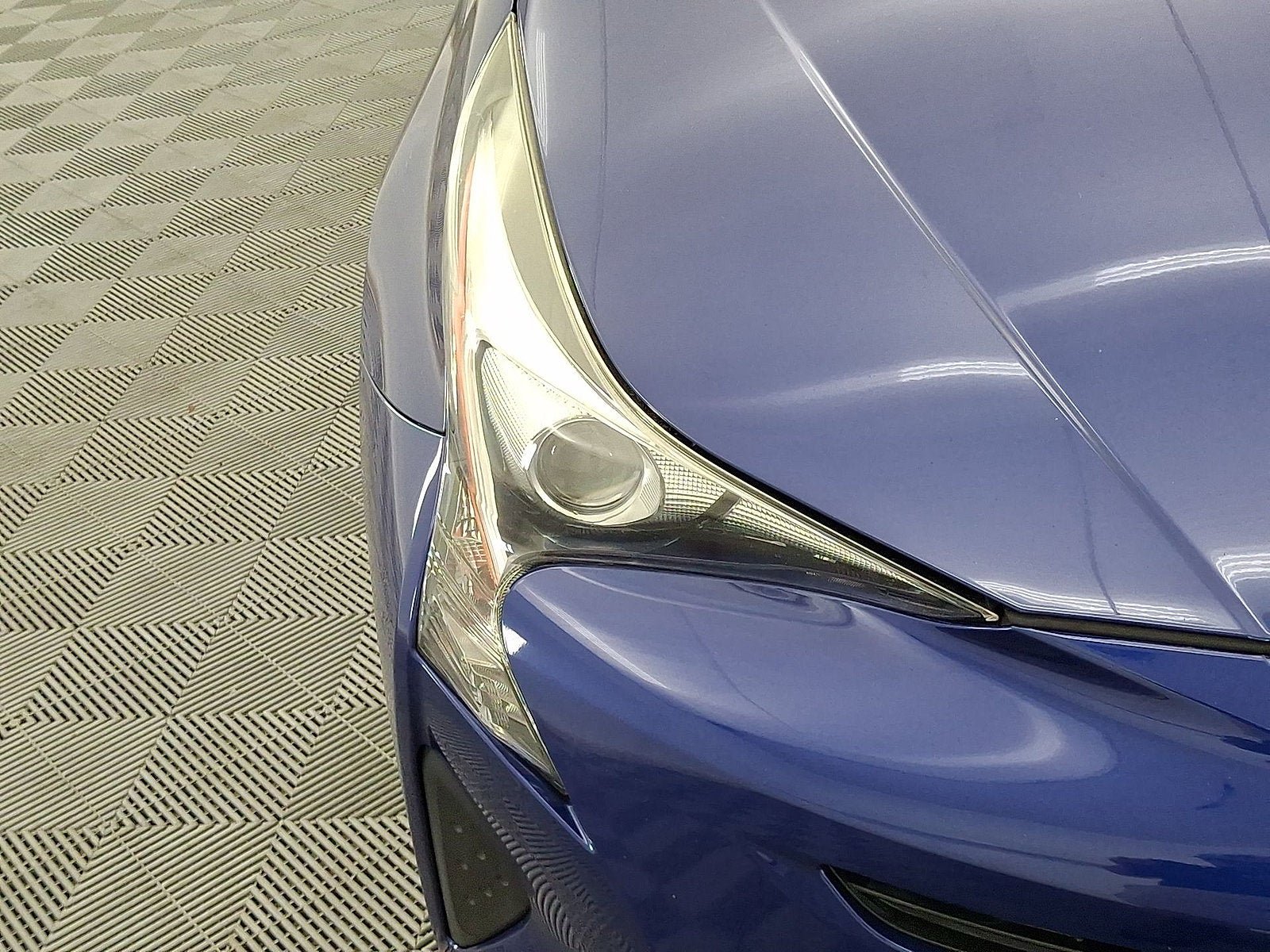 Used 2017 Toyota Prius Two w/ Carpet Mat Package FWD image 19