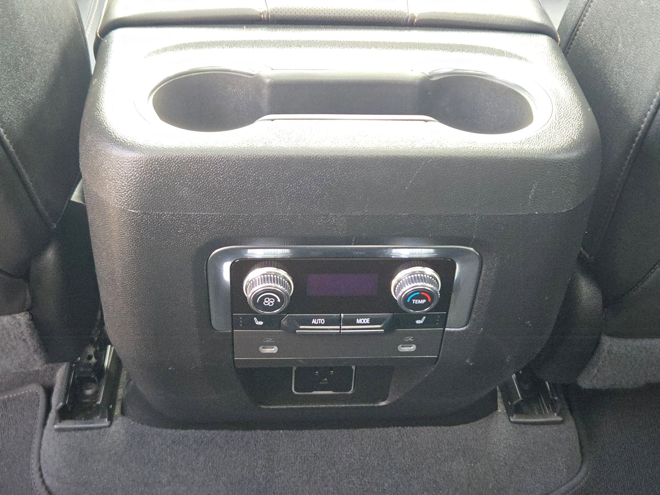 Used 2023 GMC Yukon AT4 image 27