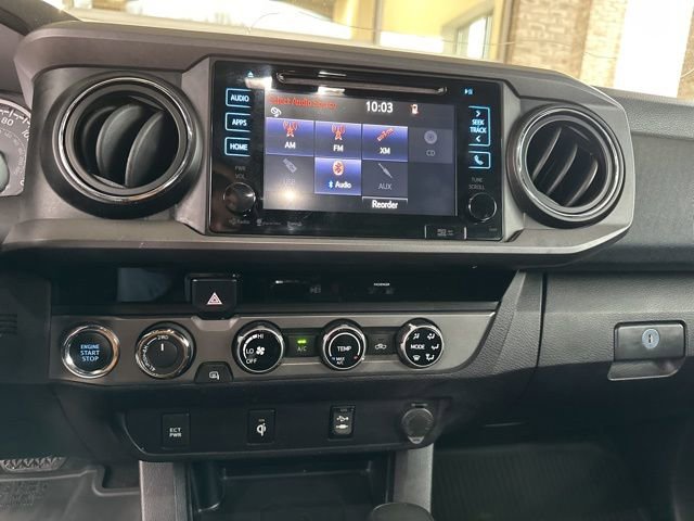 Used 2017 Toyota Tacoma TRD Sport w/ Tow Package (A/T) image 19