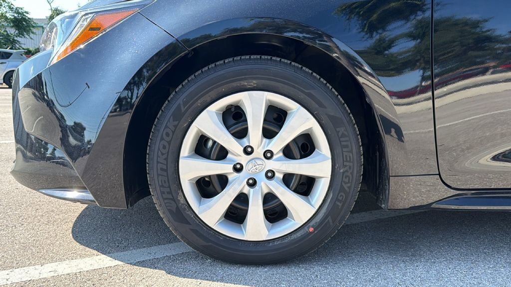Certified 2025 Toyota Corolla LE FWD image 12