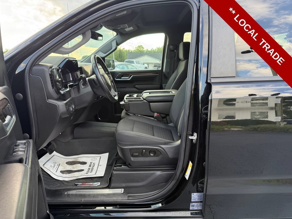 Used 2023 Chevrolet Silverado 1500 LT AWD/4WD image 13