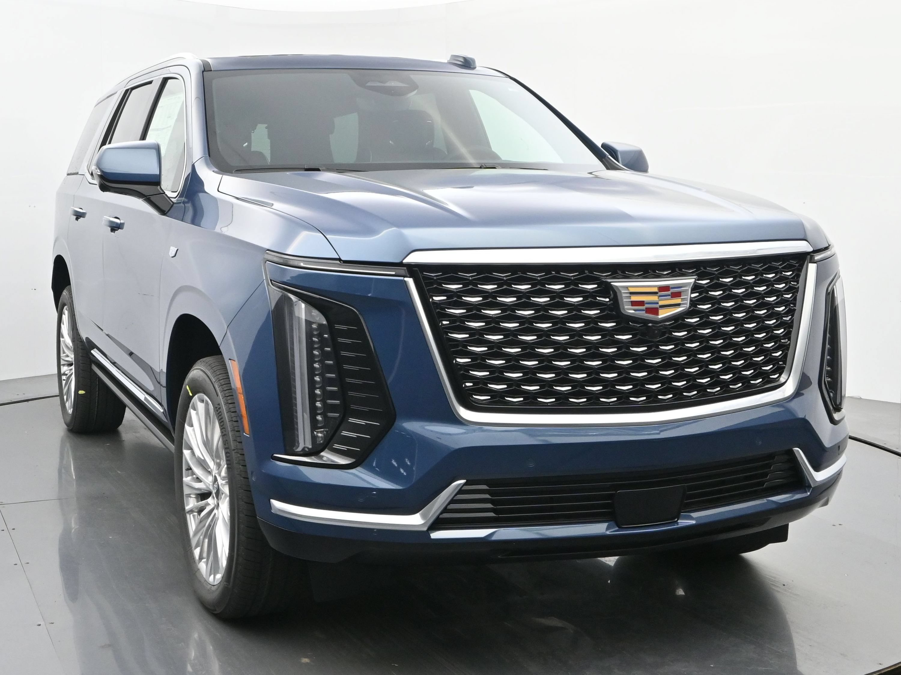 New 2026 Cadillac Escalade Luxury w/ Touring Package AWD/4WD image 8