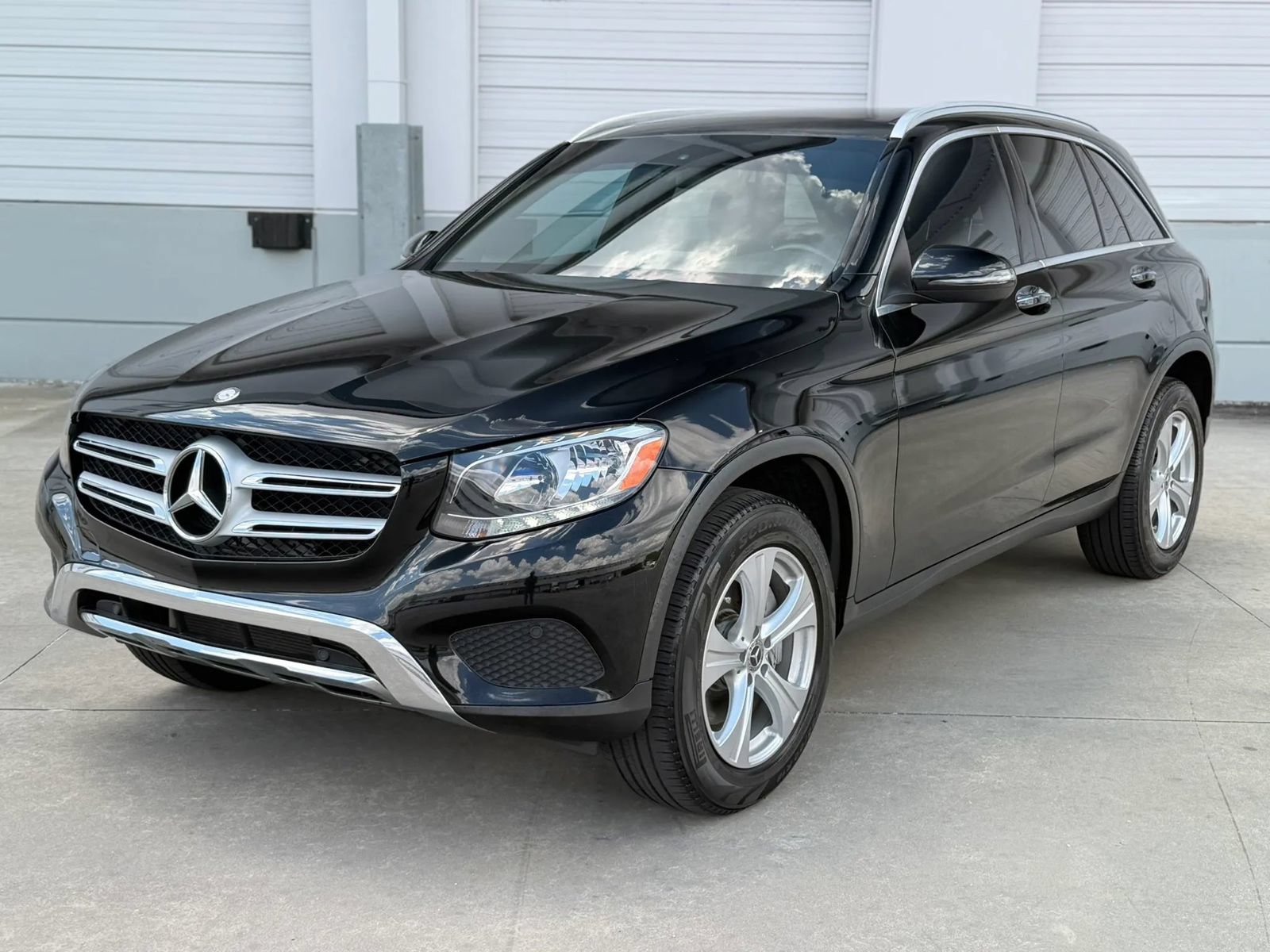 Used 2017 Mercedes-Benz GLC 300 w/ Premium 2 Package image 1