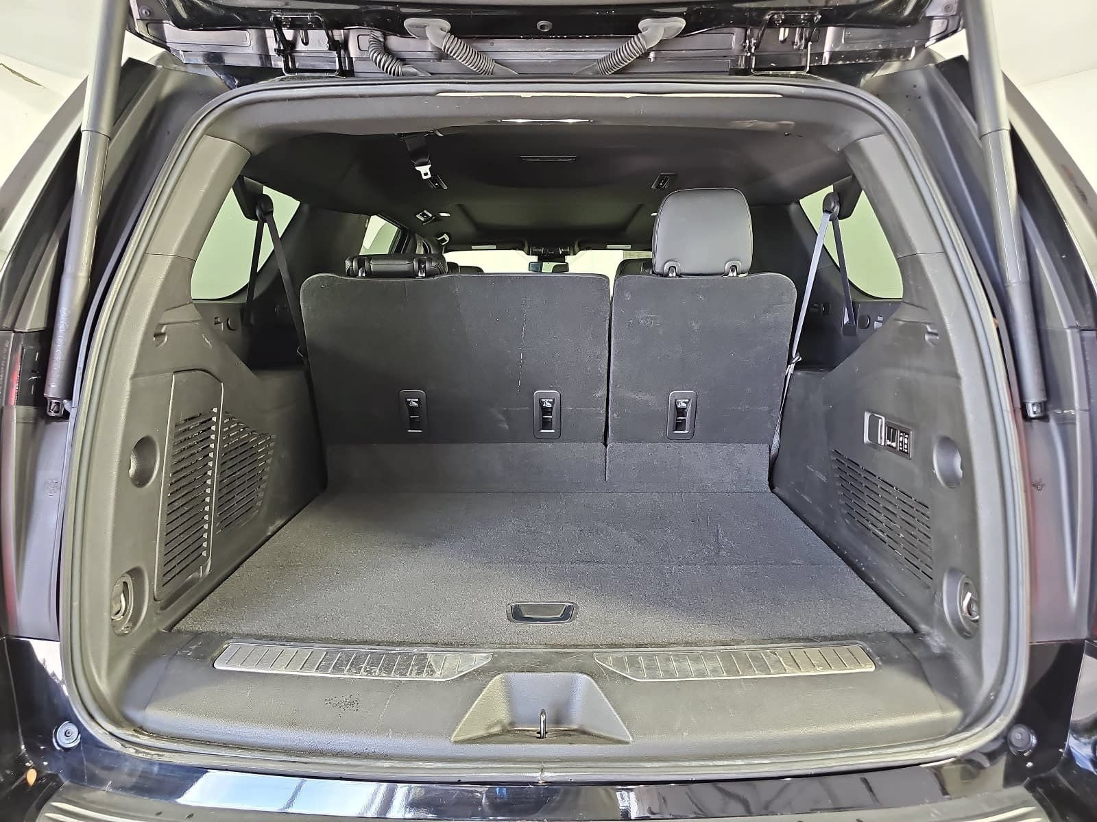Used 2023 GMC Yukon XL Denali AWD/4WD image 12