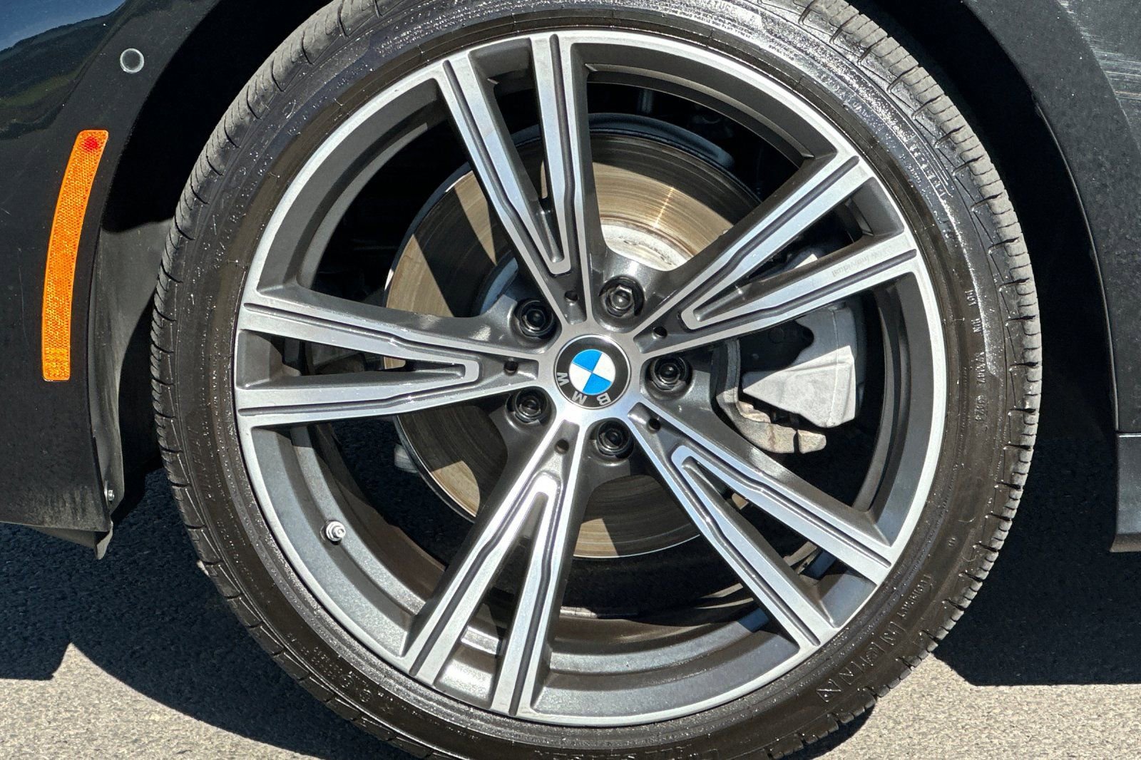 Used 2021 BMW 330i xDrive Sedan w/ Executive Package image 32