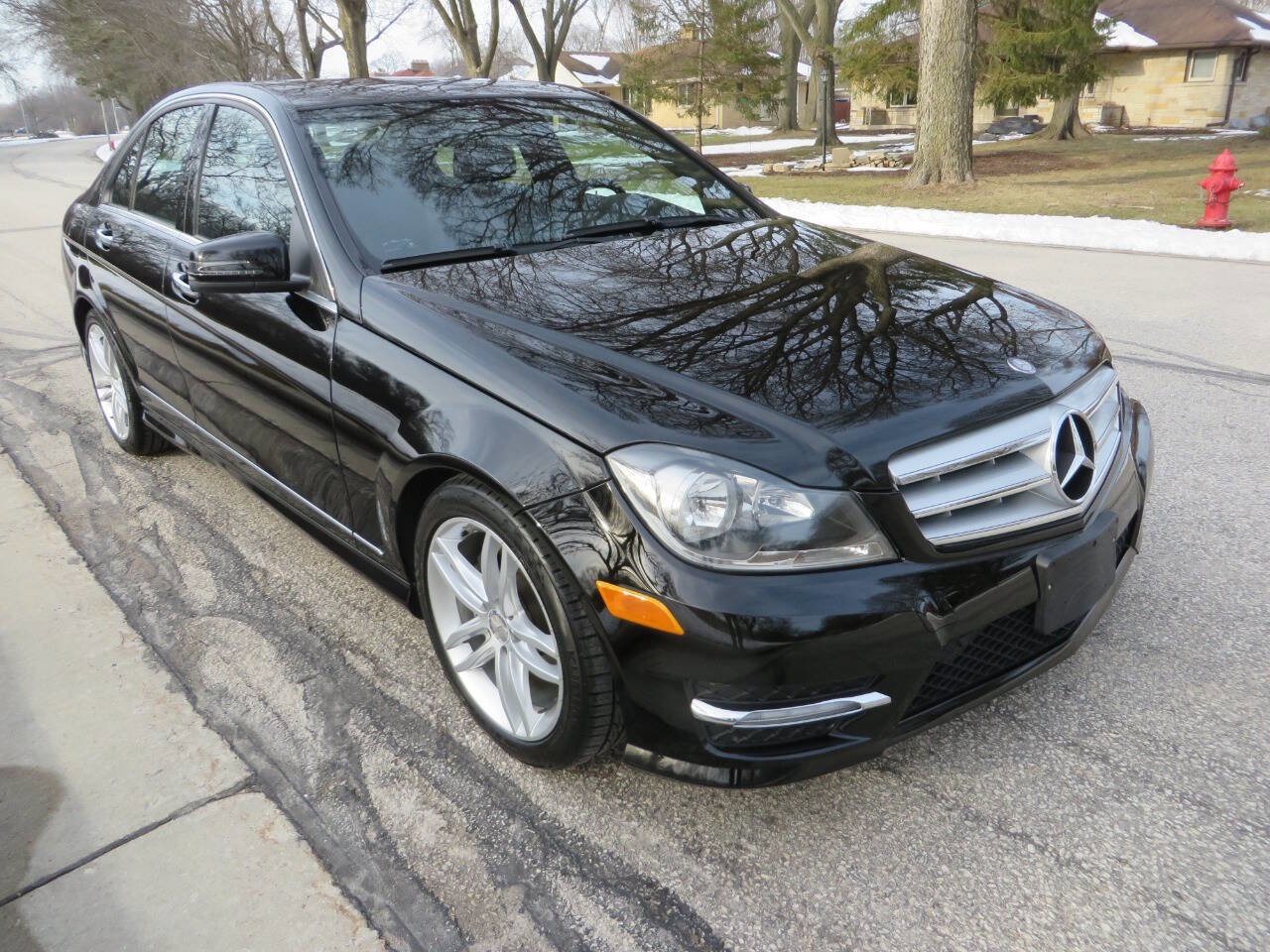 Used 2012 Mercedes-Benz C 300 4MATIC Sedan image 7