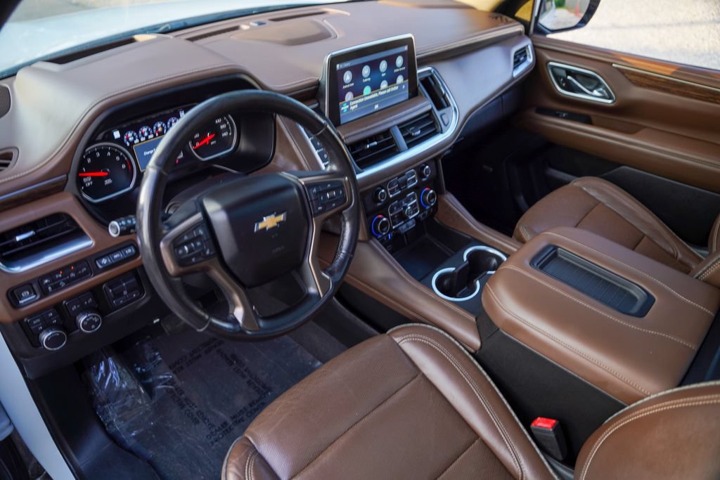 Used 2021 Chevrolet Suburban High Country w/ Premium Package AWD/4WD image 16