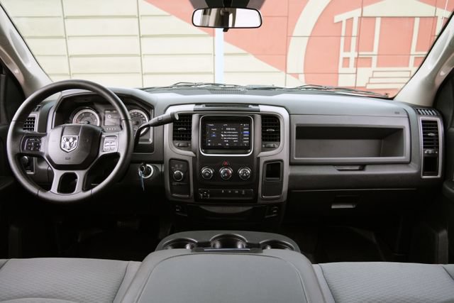 Used 2018 RAM 2500 Tradesman w/ Chrome Appearance Group AWD/4WD image 46