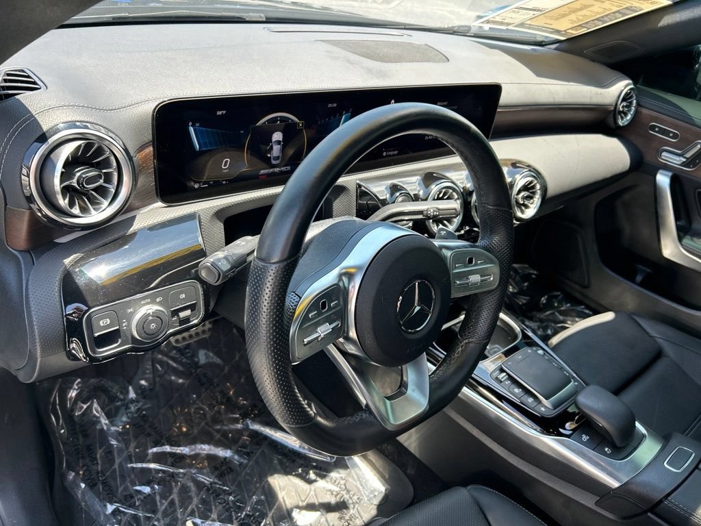 Used 2023 Mercedes-Benz CLA 35 AMG 4MATIC image 24