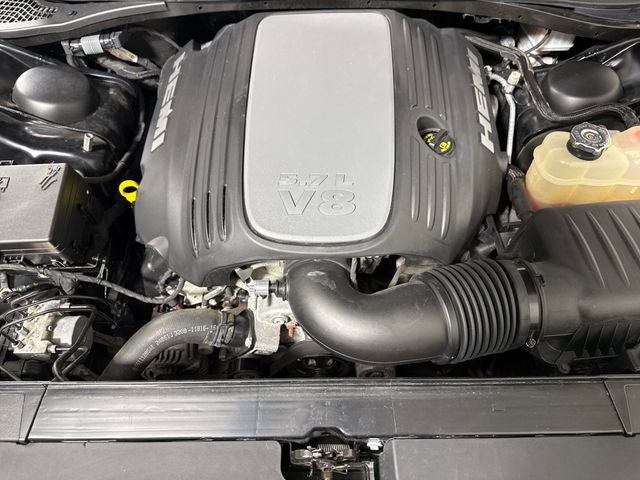 Used 2019 Dodge Challenger R/T RWD image 39