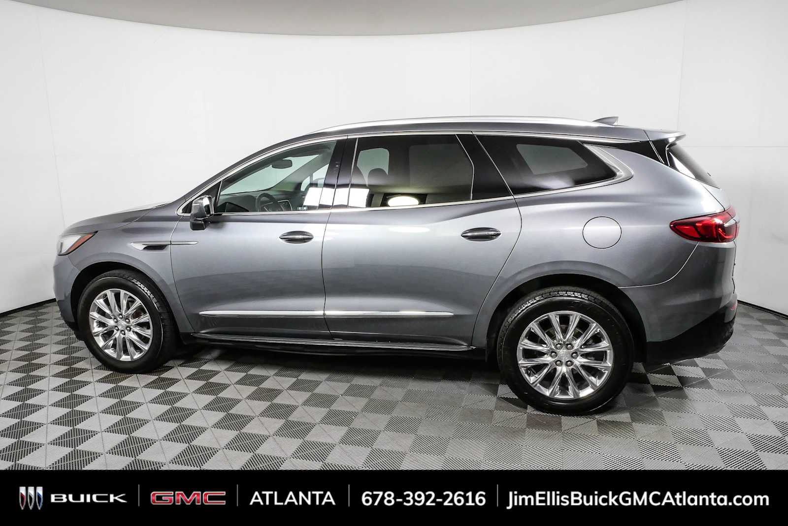 Used 2020 Buick Enclave Premium w/ Sun and Sites Package FWD image 30