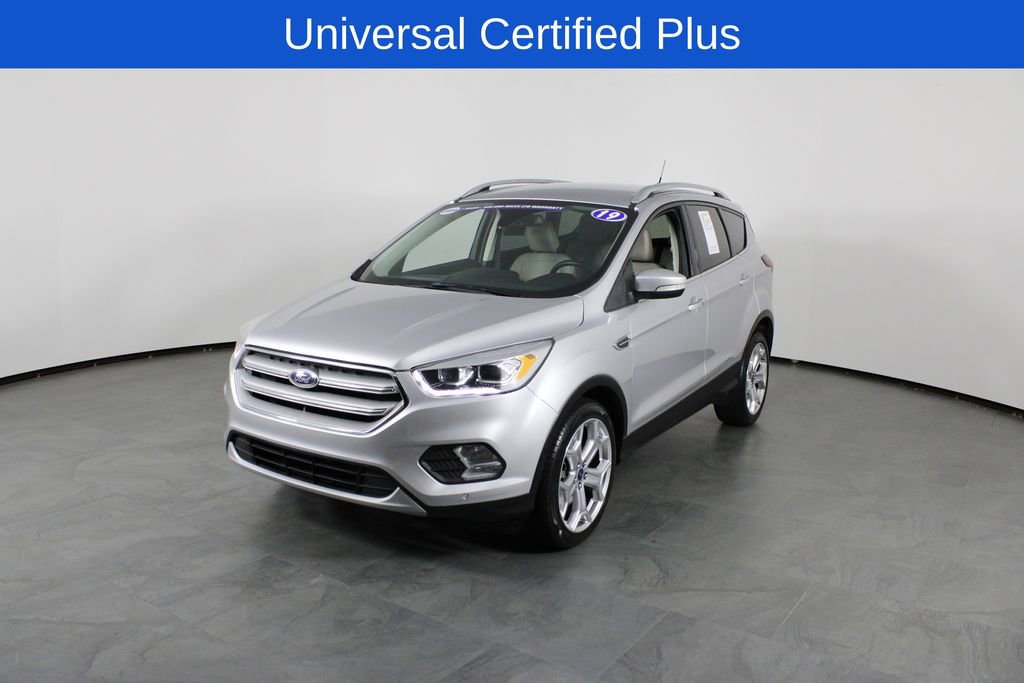Used 2019 Ford Escape Titanium image 2