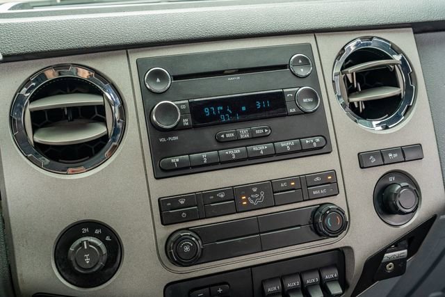 Used 2015 Ford F250 XLT w/ XLT Premium Package AWD/4WD image 27