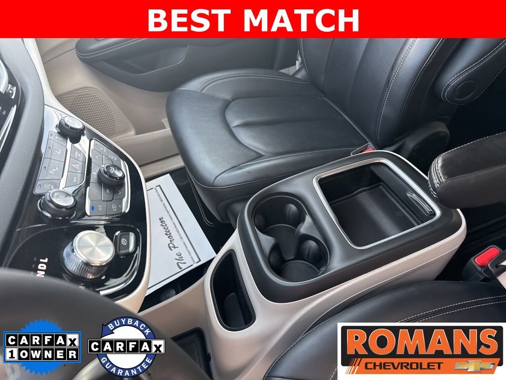 Used 2024 Chrysler Pacifica Touring-L FWD image 20