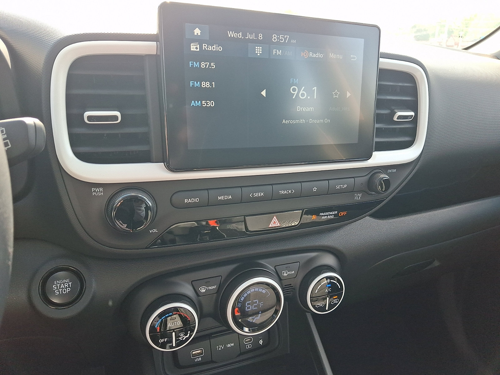 New 2026 Hyundai Venue SEL FWD image 9