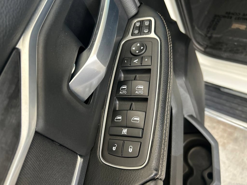 Used 2024 RAM 3500 Big Horn AWD/4WD image 41