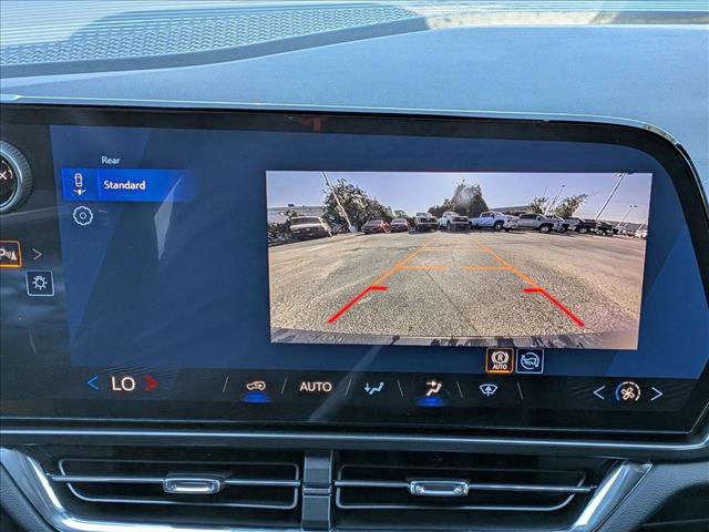 New 2026 Chevrolet Equinox EV LT image 12