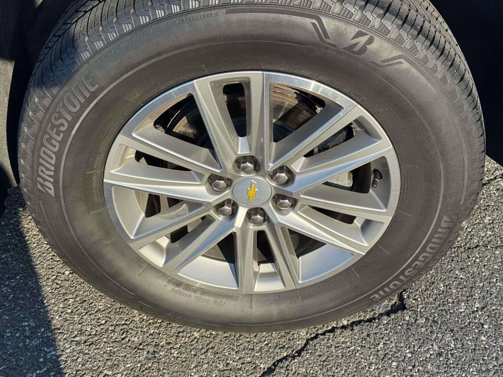 Used 2022 Chevrolet Traverse LT AWD/4WD image 11