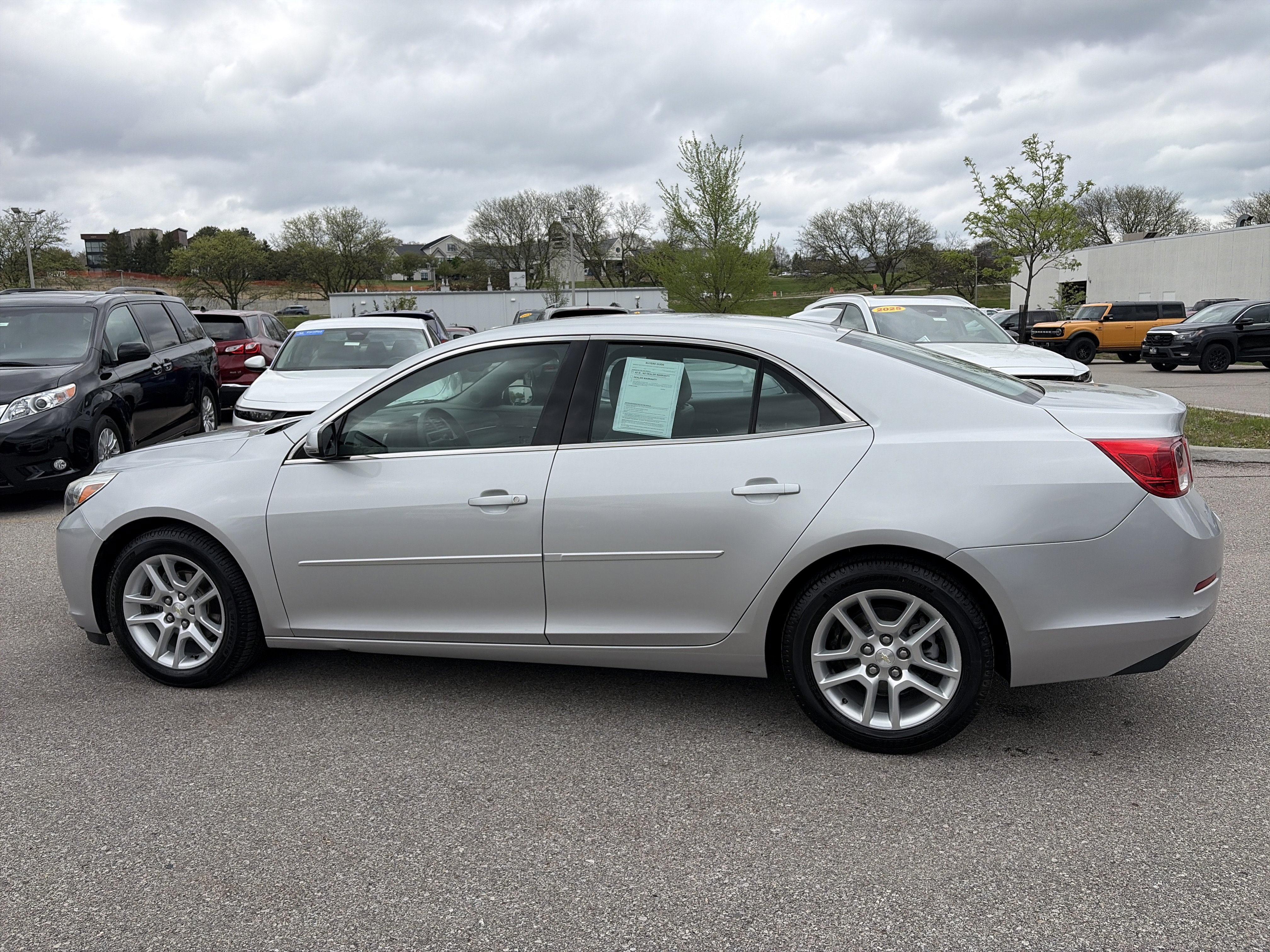 Used 2016 Chevrolet Malibu LT w/ Power Convenience Package FWD image 8