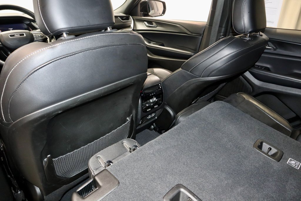 Used 2024 Jeep Grand Cherokee L Laredo image 22