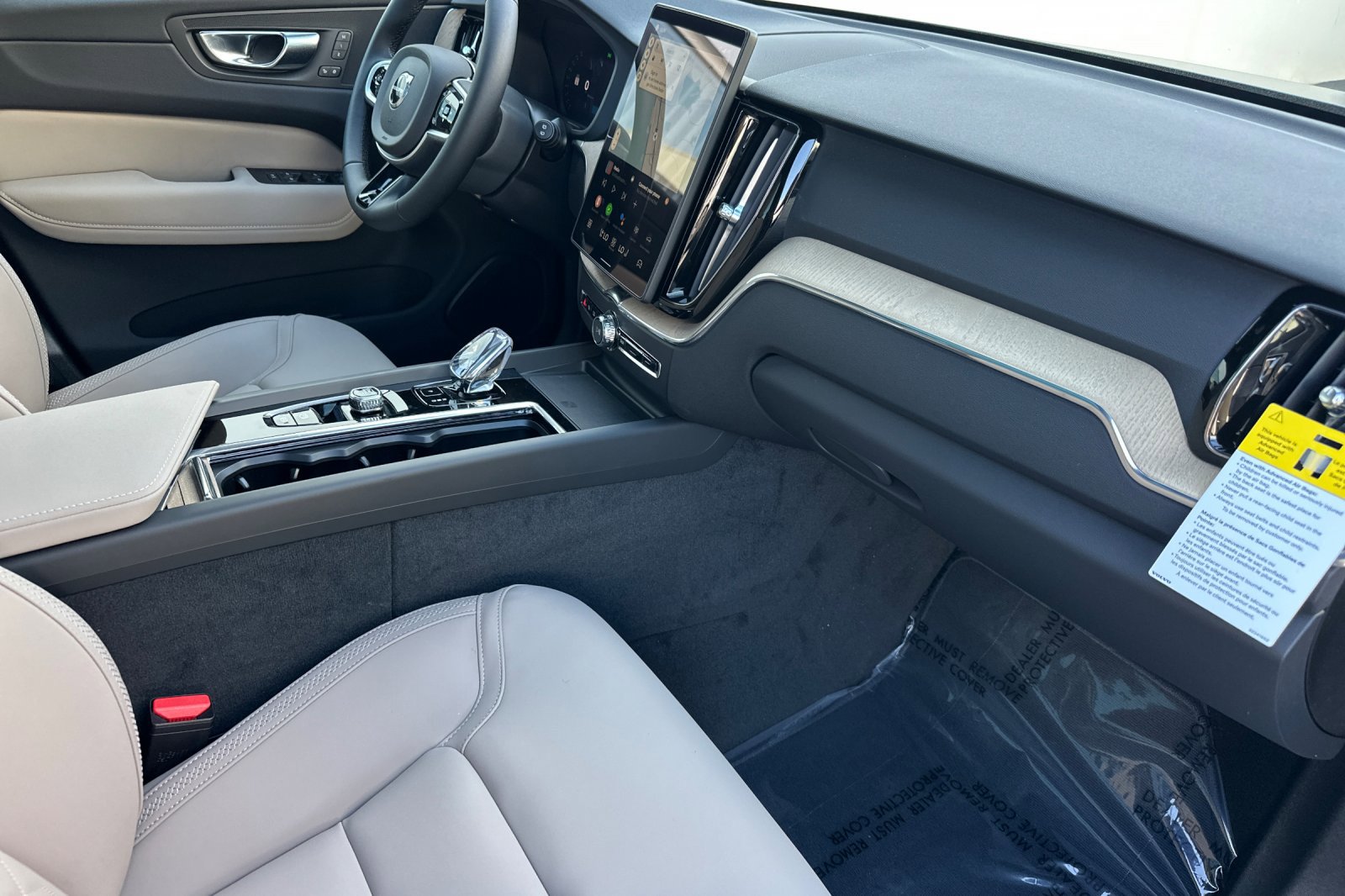 New 2026 Volvo XC60 B5 Plus w/ Climate Package image 13