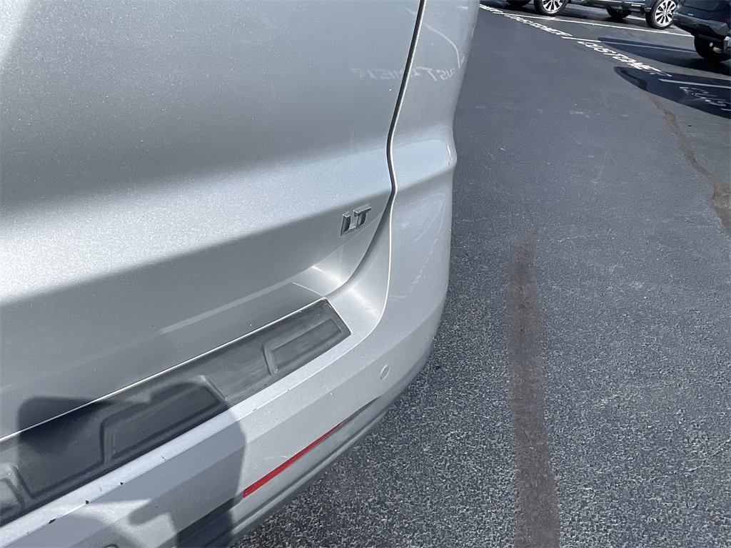 Used 2017 Chevrolet Traverse LT image 6