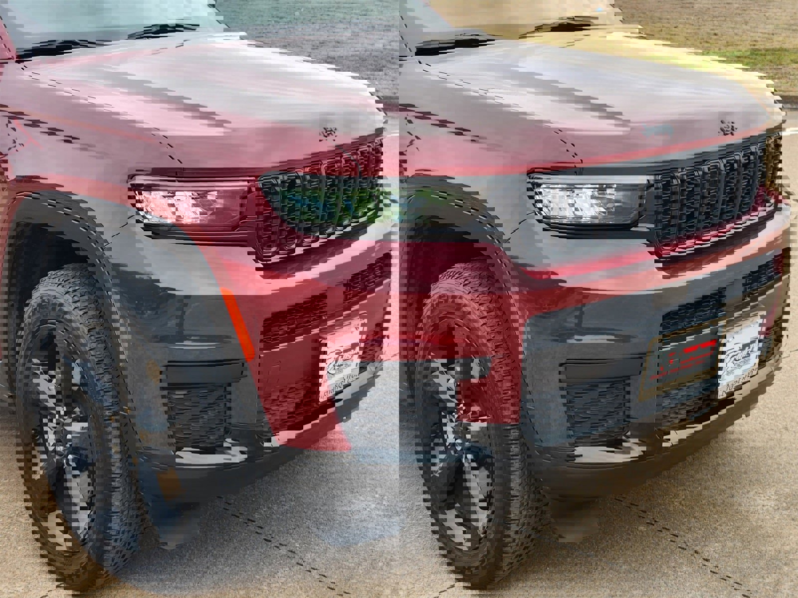 Certified 2024 Jeep Grand Cherokee L Laredo image 9