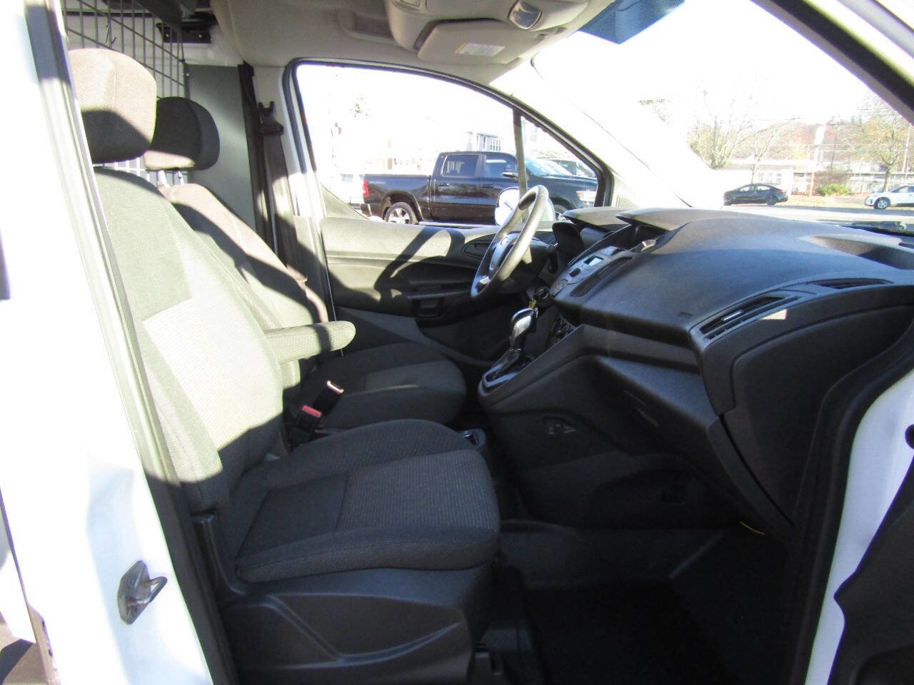 Used 2016 Ford Transit Connect XL image 23