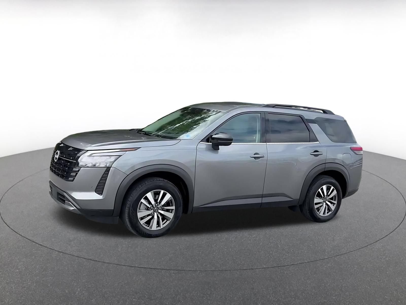 Used 2026 Nissan Pathfinder SL FWD image 7