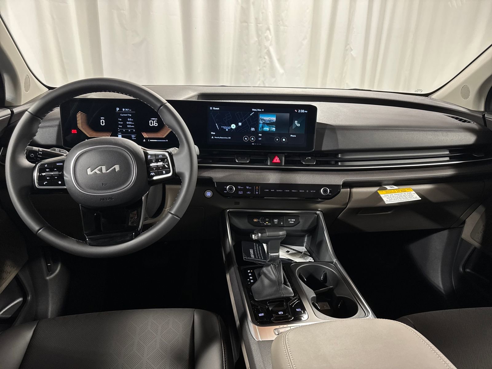 New 2026 Kia Carnival EX FWD image 4