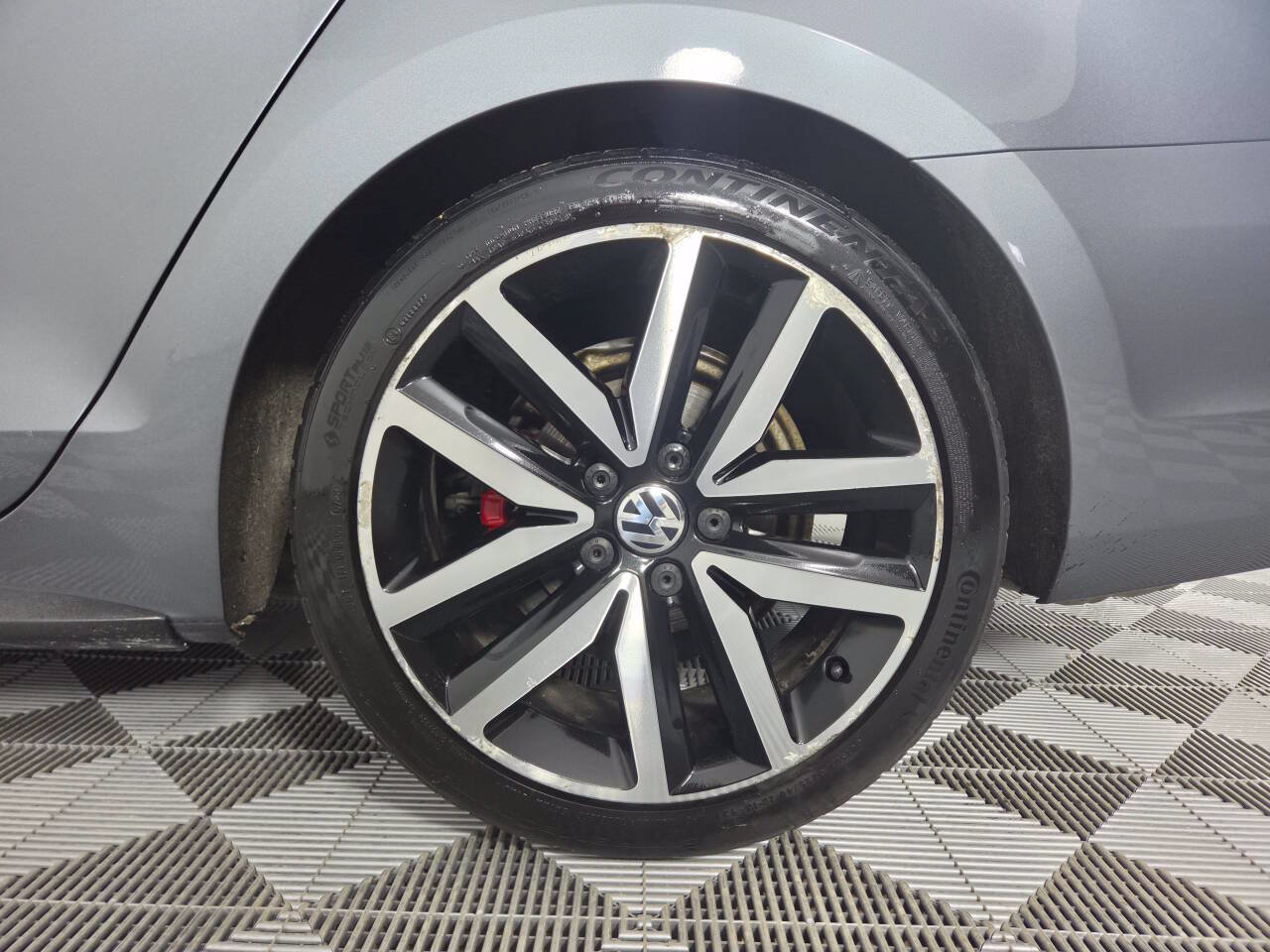 Used 2014 Volkswagen Jetta GLI FWD image 11