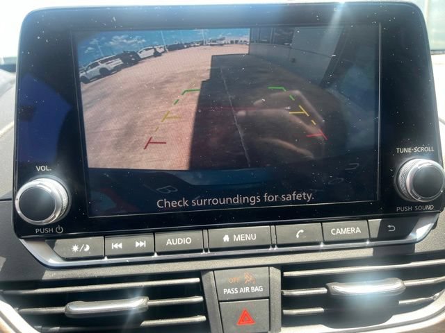 Used 2024 Nissan Altima 2.5 SV FWD image 14