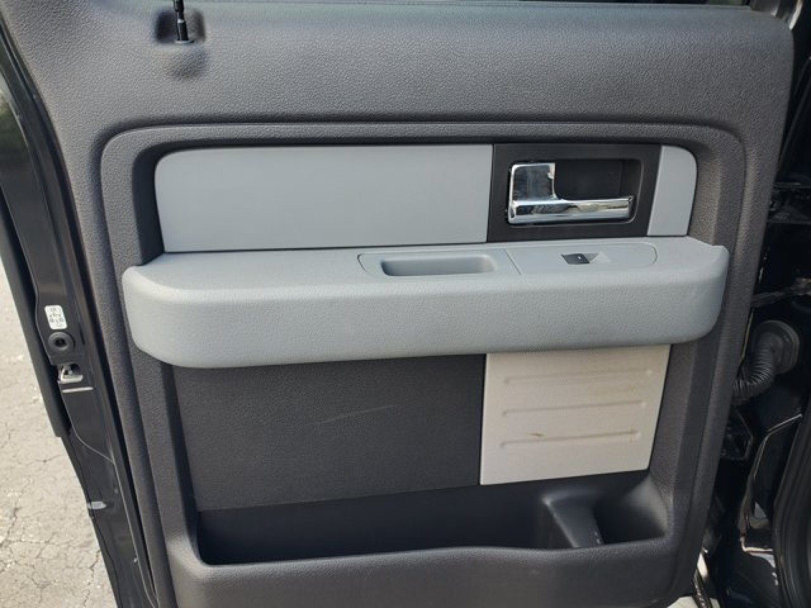Used 2013 Ford F150 XLT w/ Luxury Equipment Group RWD image 26