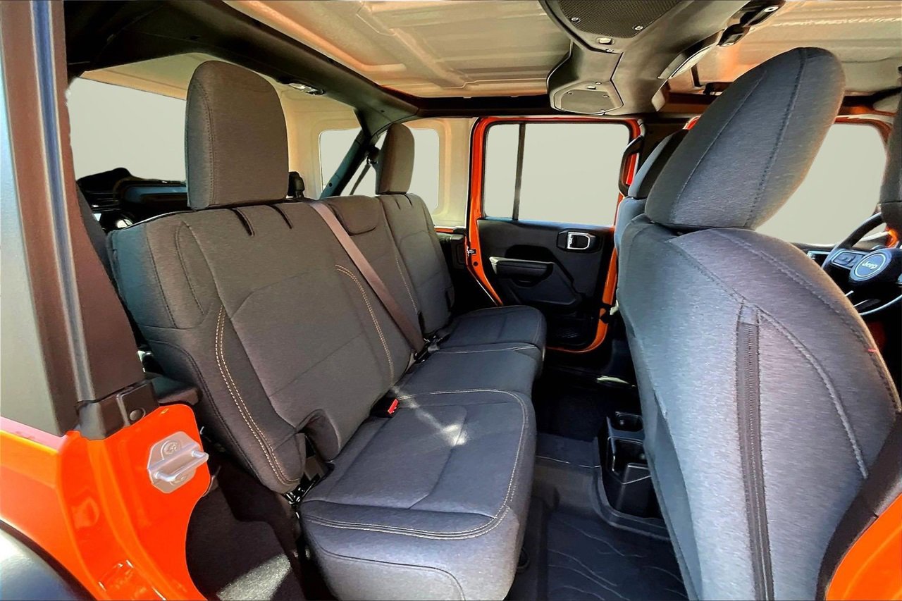 Certified 2025 Jeep Wrangler Sport image 22