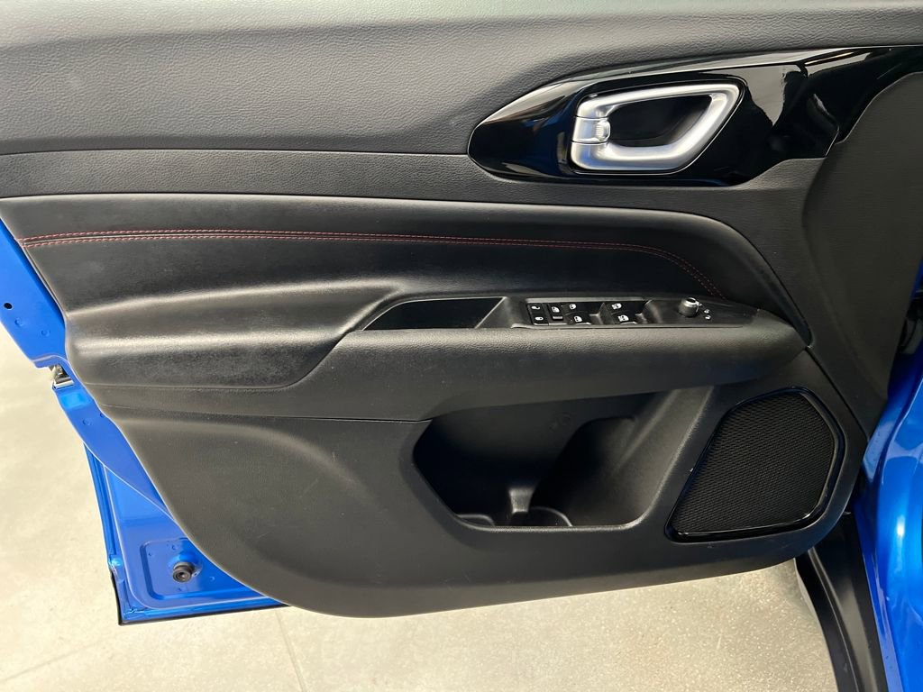 Used 2024 Jeep Compass Trailhawk image 11