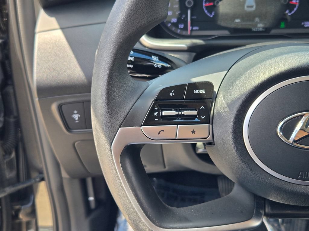 Certified 2023 Hyundai Tucson SE AWD/4WD image 37
