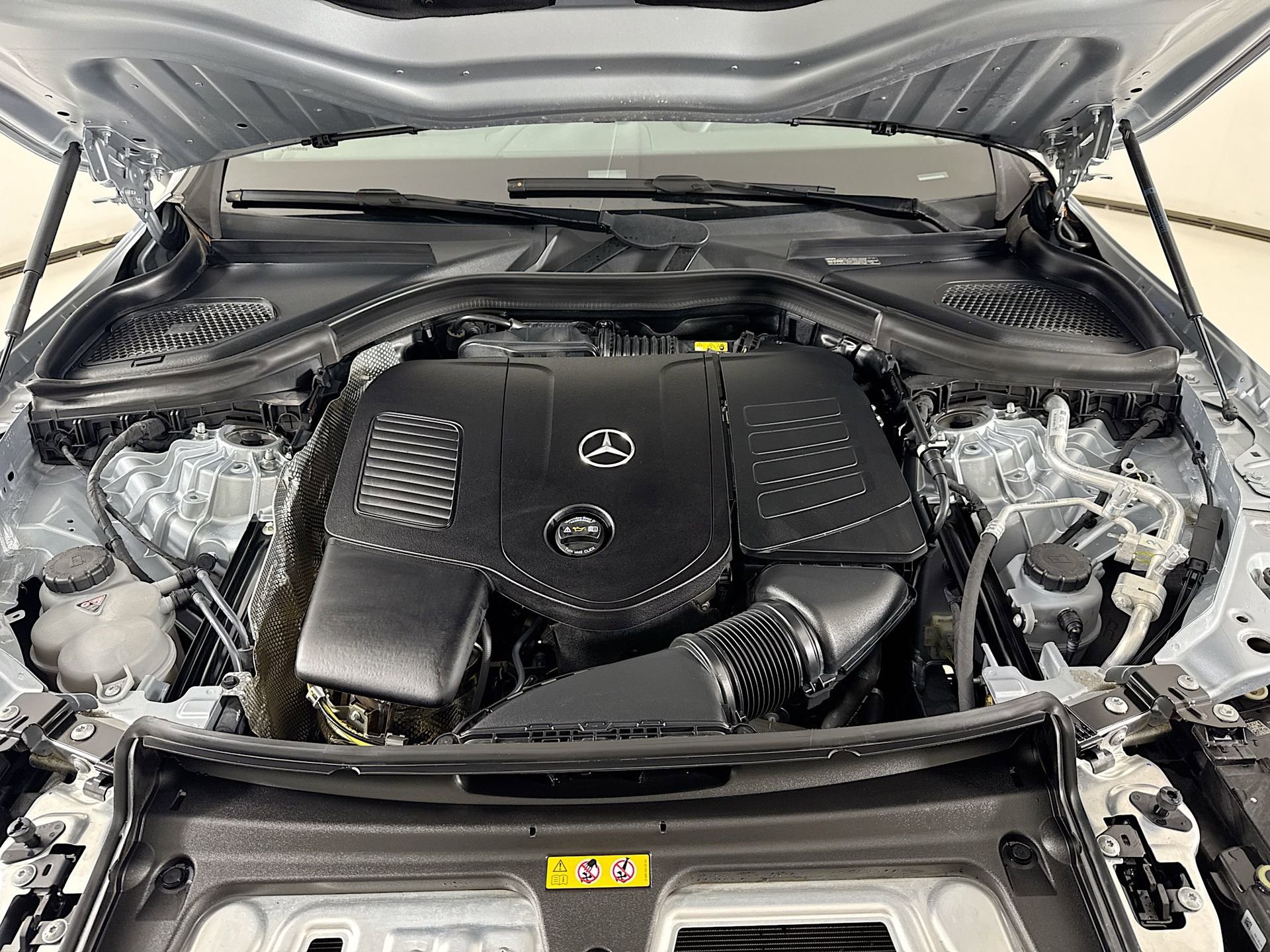 Certified 2025 Mercedes-Benz GLC 300 image 30